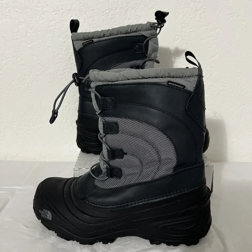 The North Face Alpenglow IV Boots Mens 7 Winter Lace Up Mid Calf Gray Black Snow